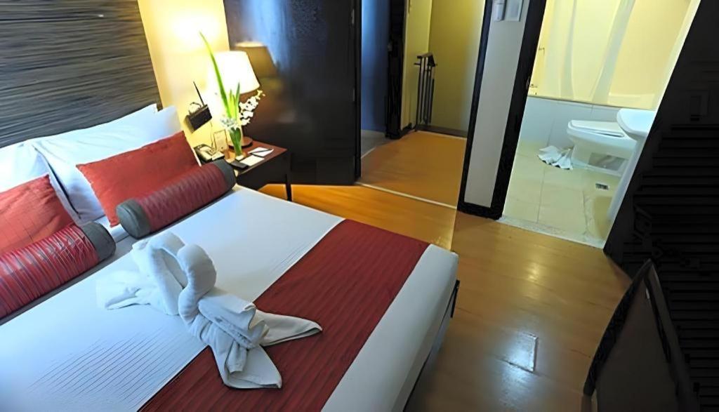 Lancaster Hotel Manila Mandaluyong Екстериор снимка