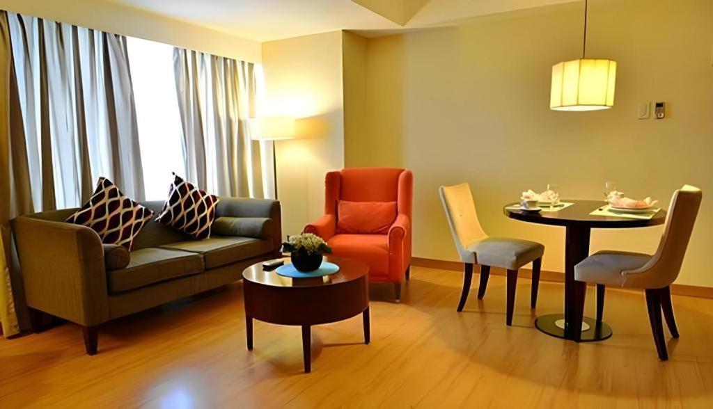 Lancaster Hotel Manila Mandaluyong Екстериор снимка
