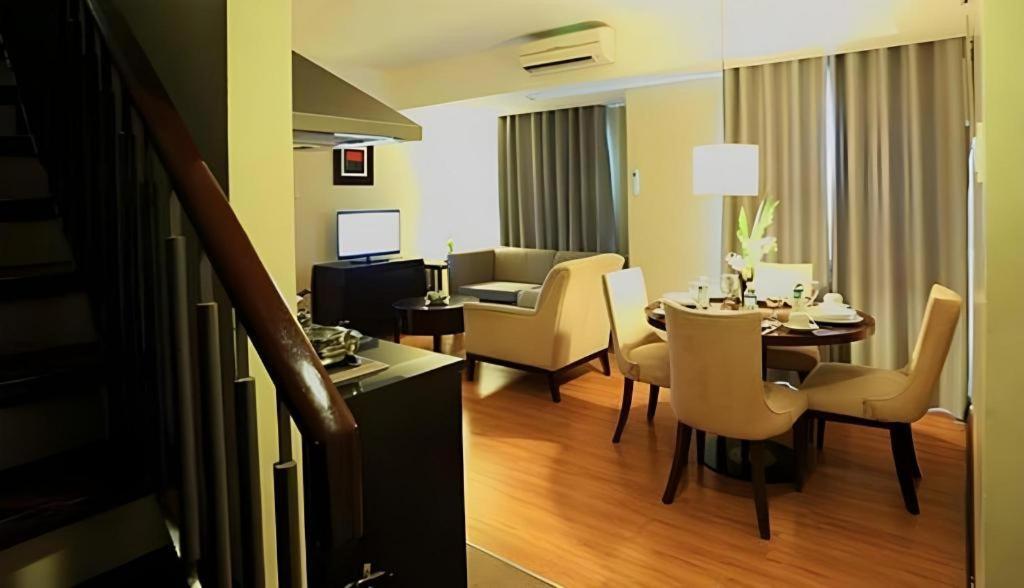 Lancaster Hotel Manila Mandaluyong Екстериор снимка