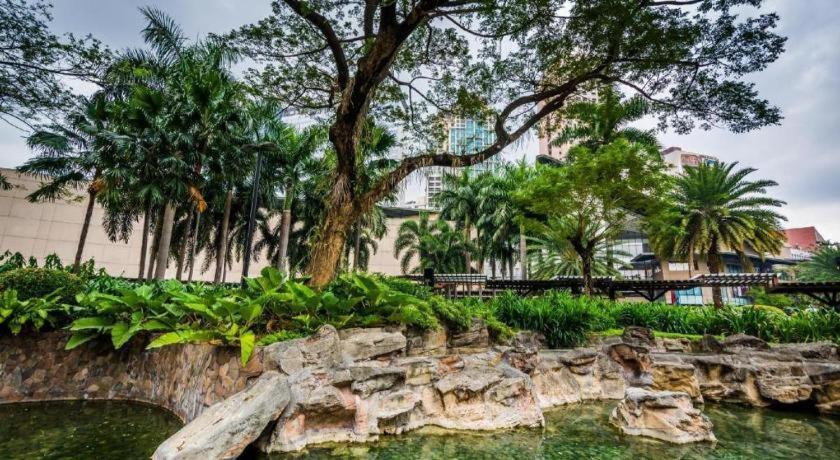 Lancaster Hotel Manila Mandaluyong Екстериор снимка
