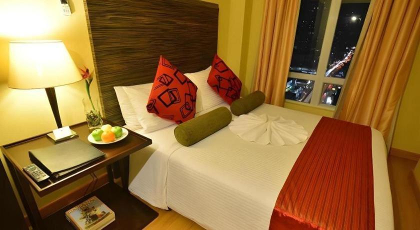 Lancaster Hotel Manila Mandaluyong Екстериор снимка