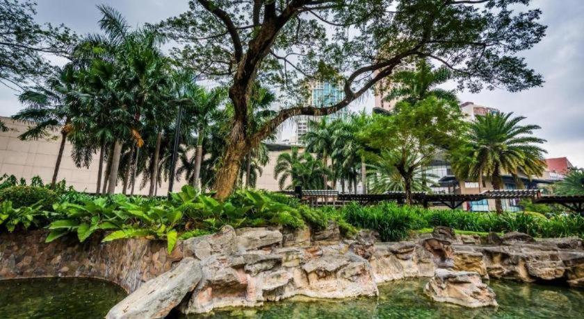 Lancaster Hotel Manila Mandaluyong Екстериор снимка