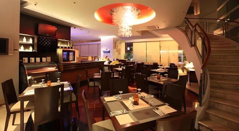 Lancaster Hotel Manila Mandaluyong Екстериор снимка